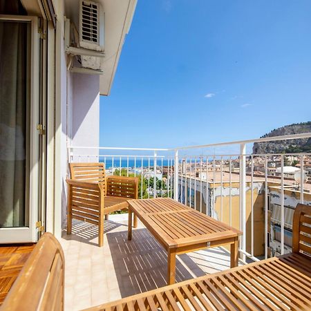 Fabiene Familyholidays Deluxe Plus Чефалу Экстерьер фото