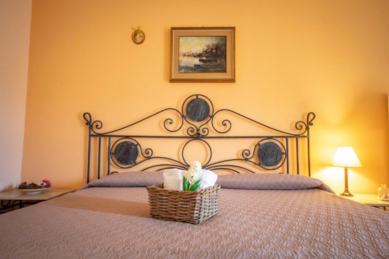Fabiene Familyholidays Deluxe Plus Чефалу Экстерьер фото