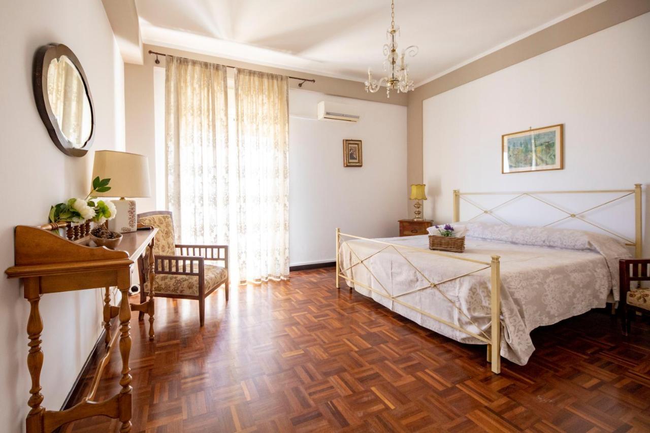 Fabiene Familyholidays Deluxe Plus Чефалу Экстерьер фото